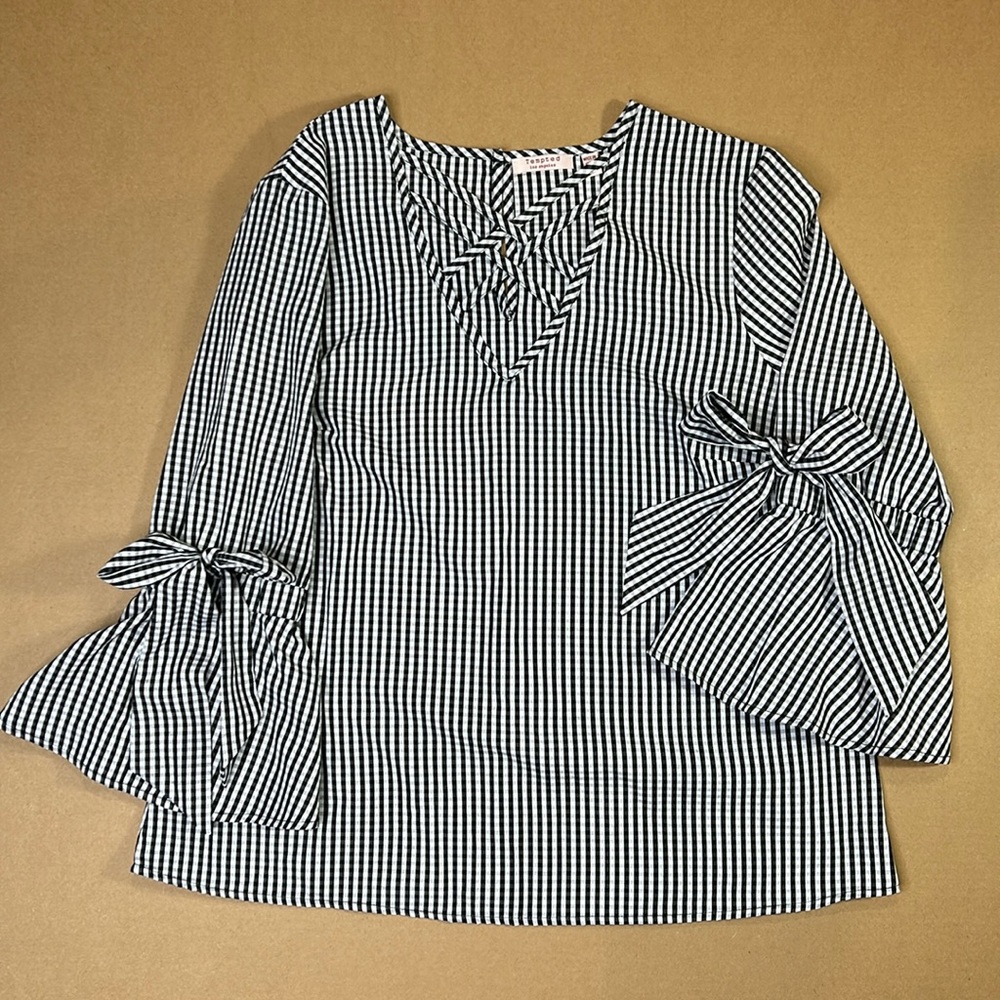 Tempted Los Angeles Gingham Bell Sleeve Tie  Sleeve Top Size M